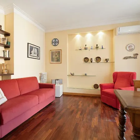 Elegnant Flat With Balcony 11min From Colosseum *