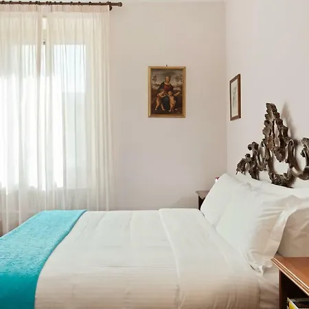 Elegnant Flat With Balcony 11min From Colosseum Rom